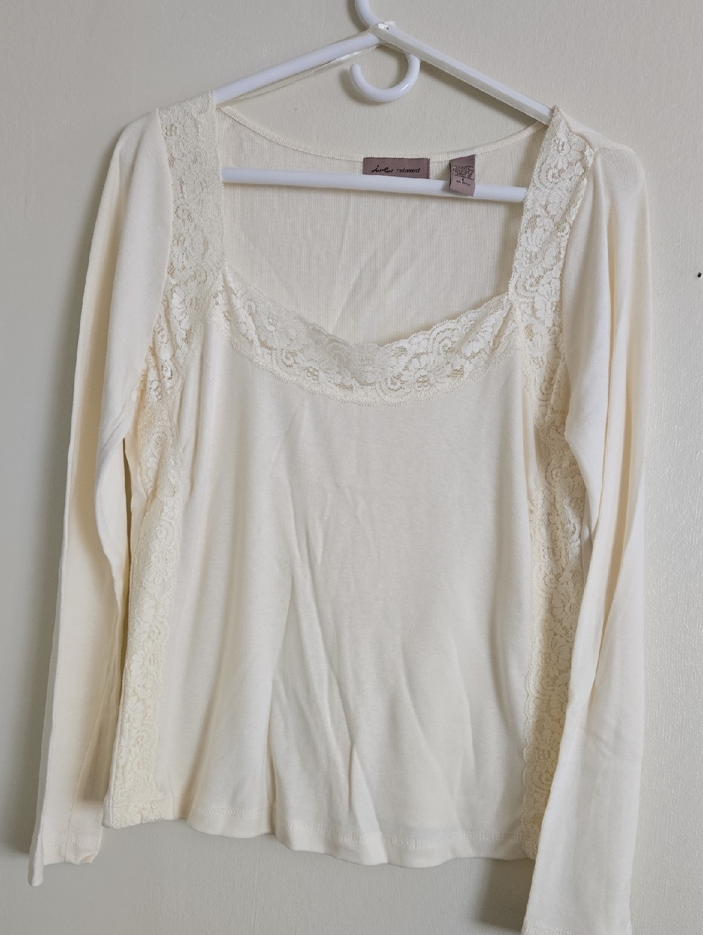 ie Relaxed Low Neck Lace Trim Long Sleeve